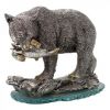 Статуэтка "Медведь с рыбой" от Brunel