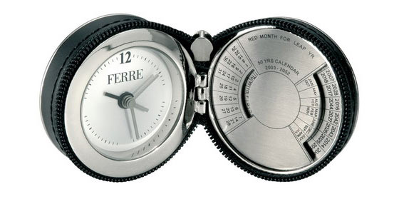 Дорожные часы с будильником и календарем от Gianfranco Ferre