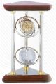 Настольный сувенир с часами и вращающимся стеклянным глобусом