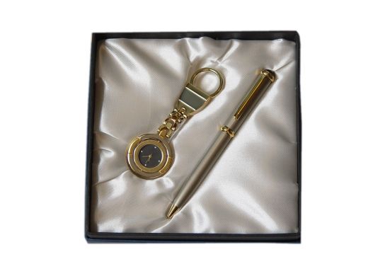 Подарочный набор (брелок с часами, ручка)