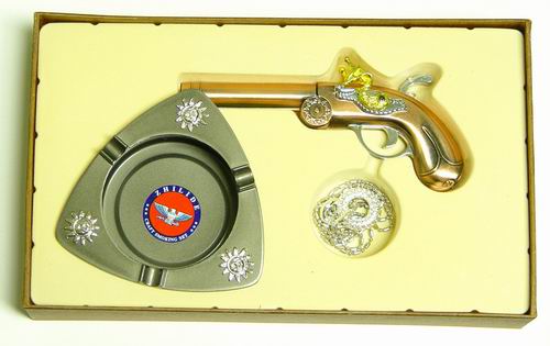 Подарочный набор (пистолет-зажигалка, пепельница, цепочка) ZHILI