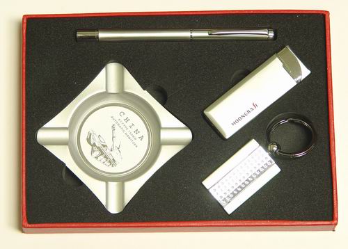 Набор (пепельница, зажигалка, брелок, ручка) MOONGRASS ТК-1