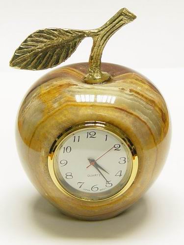 Сувенир "Яблоко" D6cm с часами (оникс)