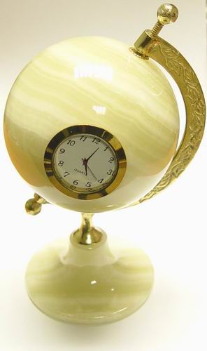 Сувенир "Глобус" с часами D10cm H19cm (оникс)