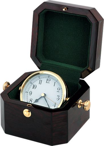 Настольные часы от Woodmax